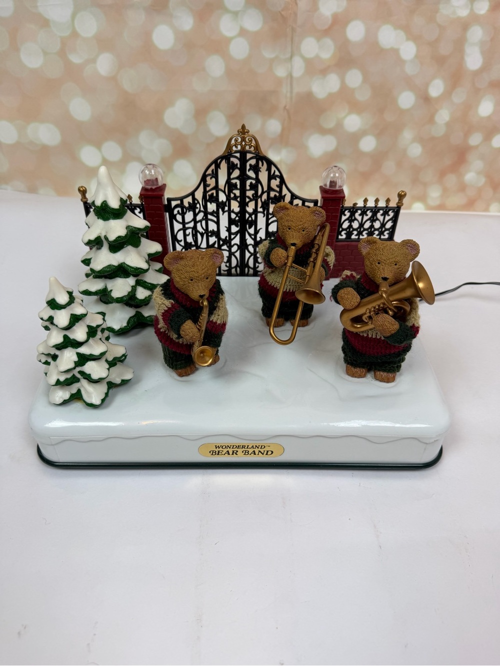 ‘97 WONDERLAND Christmas Fantasy Wonderland Holiday Band Figurine